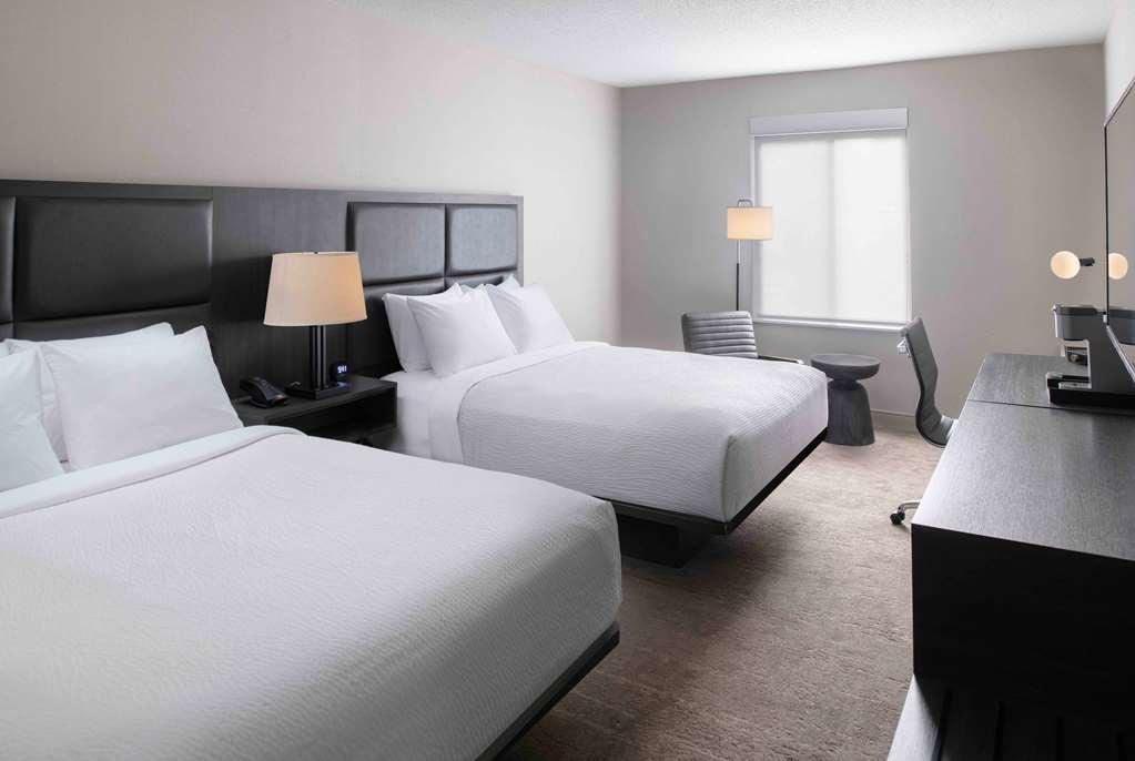 Inn At Burlington Trademark South Burlington Room photo