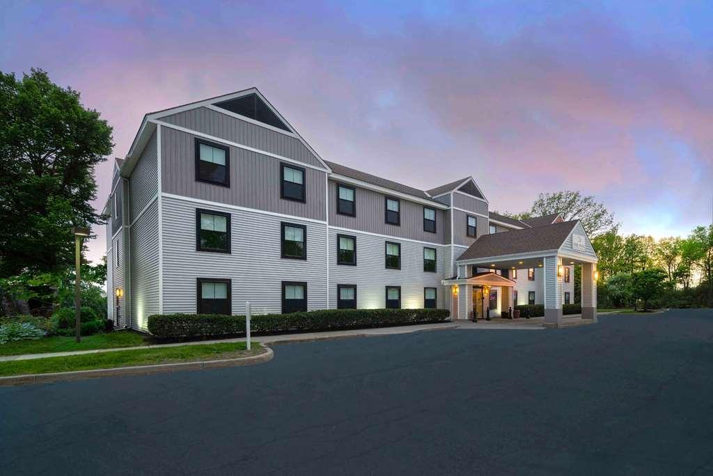 Inn At Burlington Trademark South Burlington Exterior photo