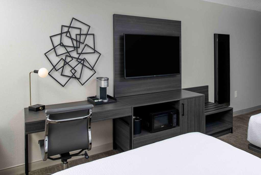 Inn At Burlington Trademark South Burlington Room photo