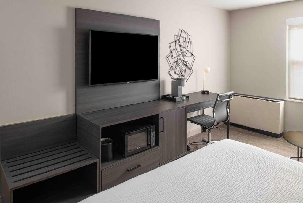 Inn At Burlington Trademark South Burlington Room photo